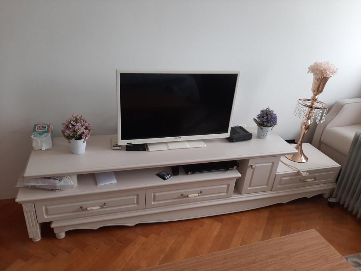 Ulpiana Apartment Centrum, Prishtine Eksteriør bilde